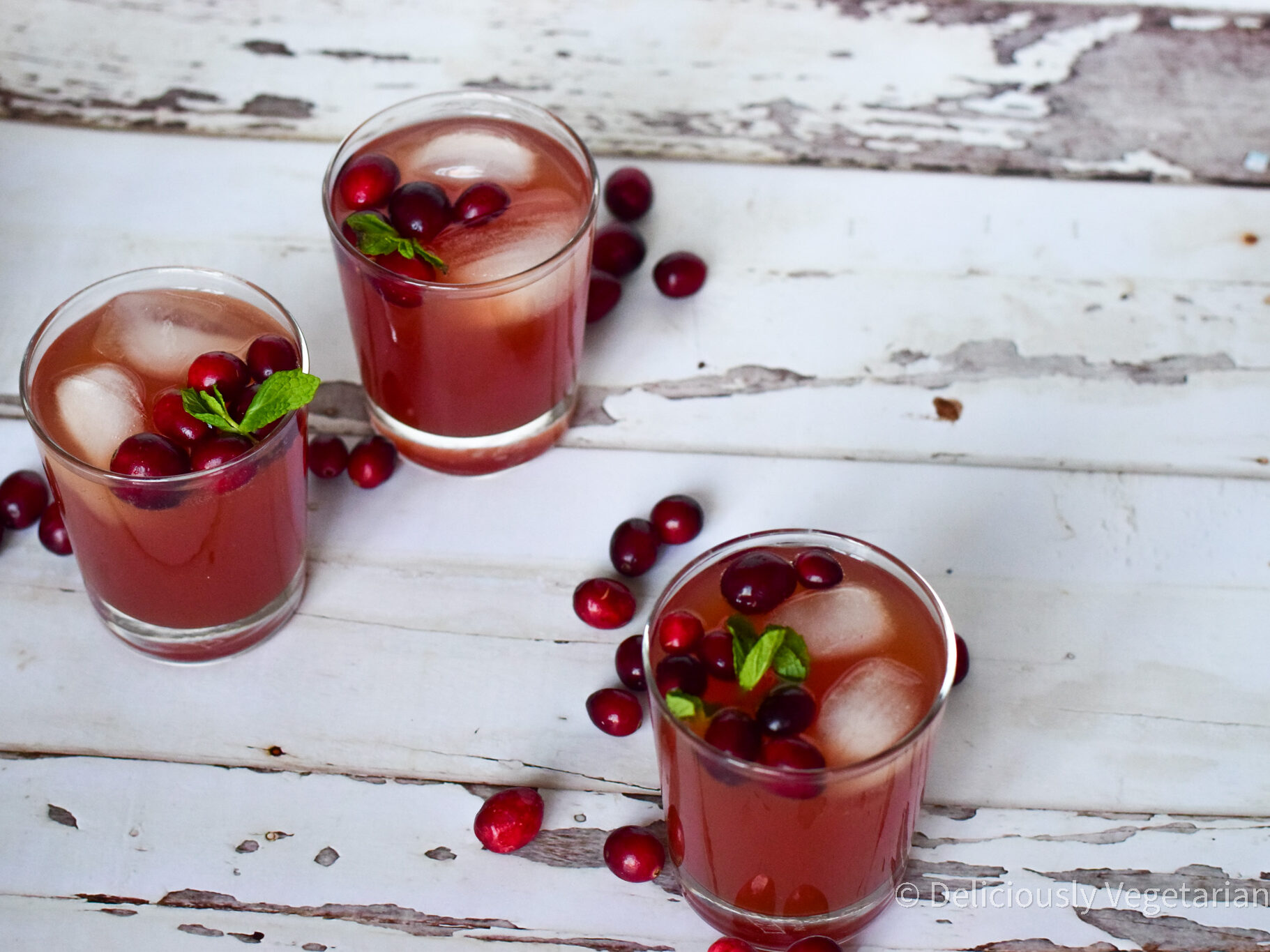 Cranberry Mocktail Recipe| Holiday Mocktail - Deliciously Vegetarian